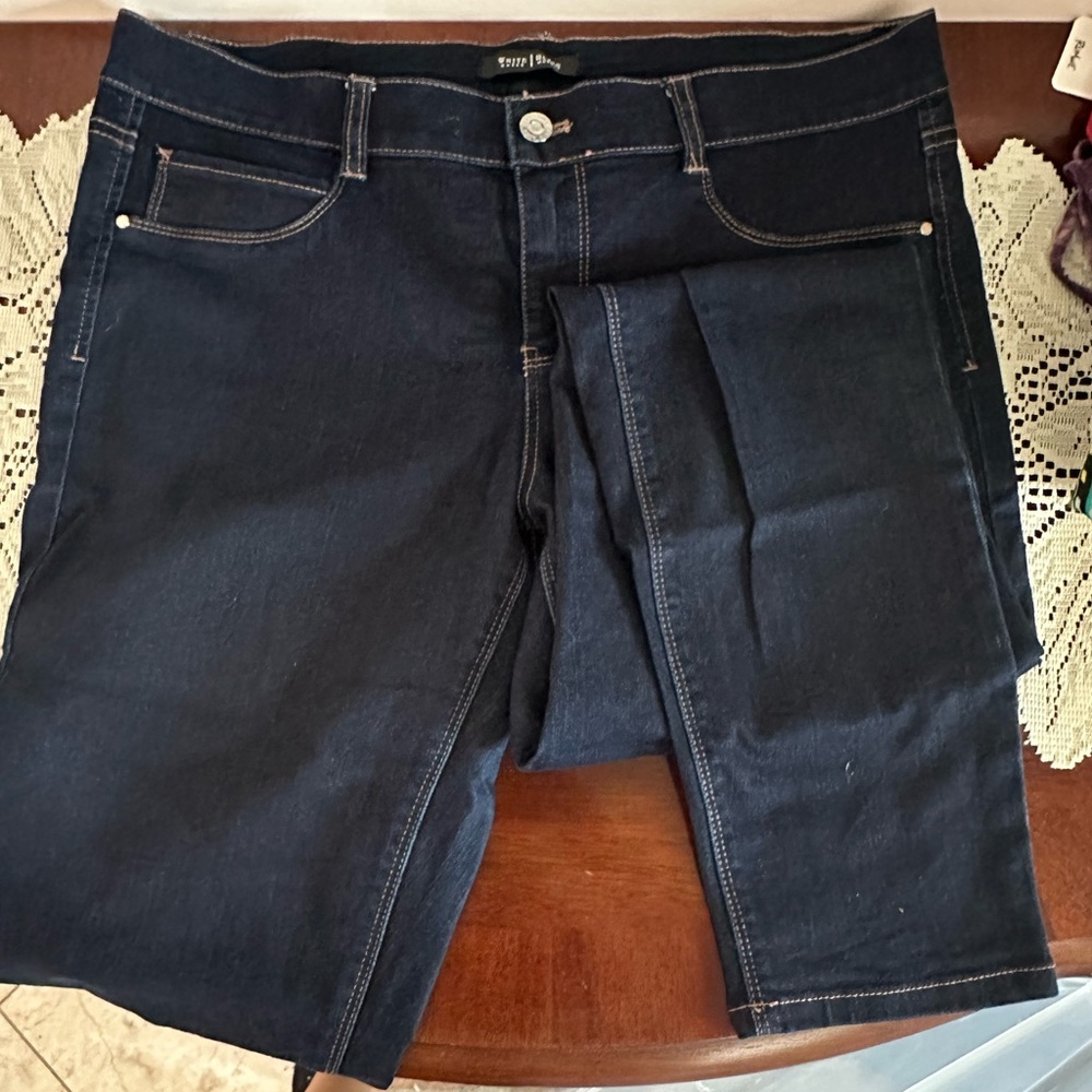 White House black market skinny leg jeans